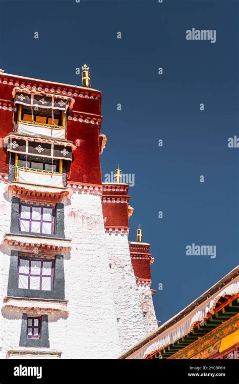 iconic dzong fortress in lhasa crossword|Potala Palace .